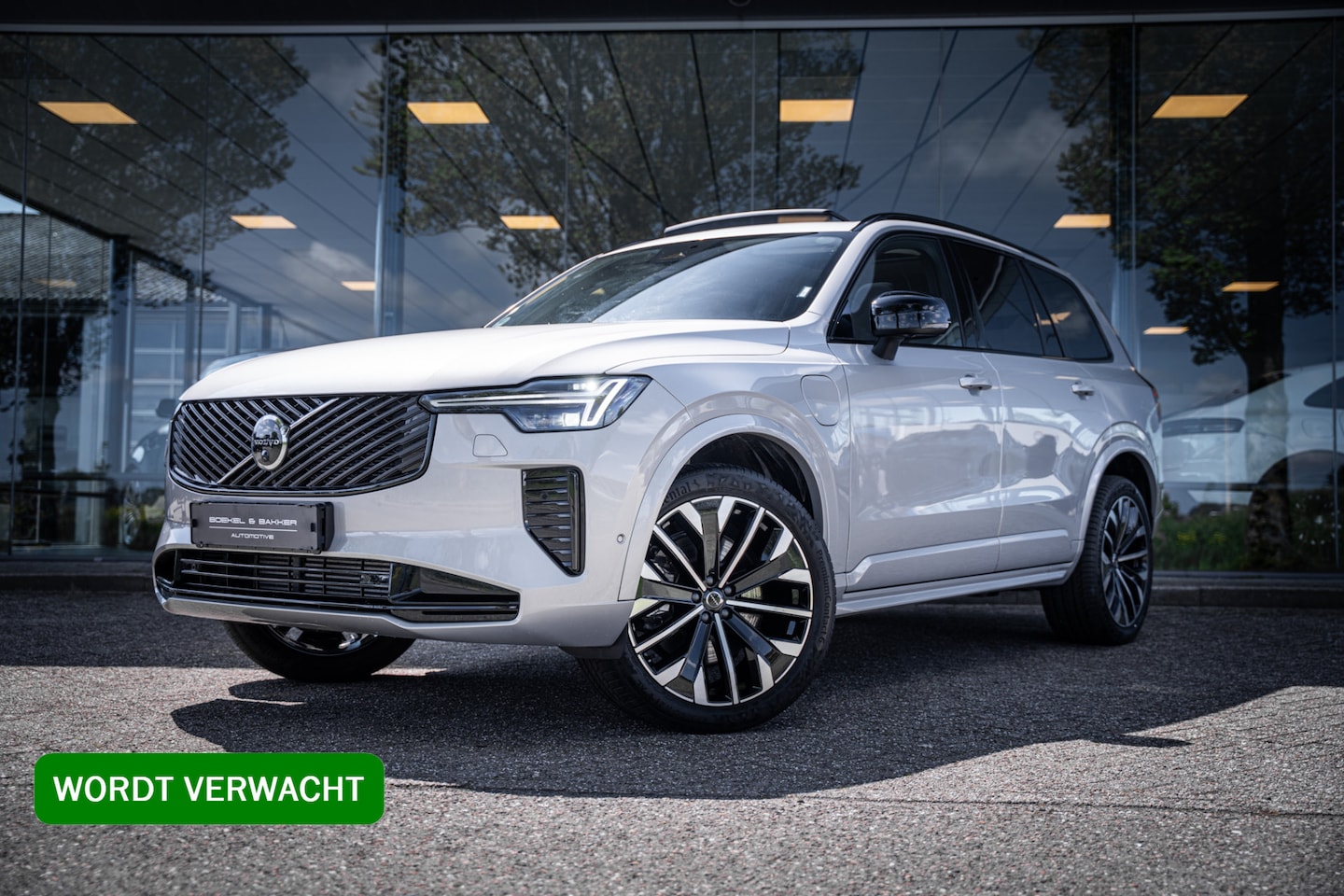 Volvo XC90 - 2.0 T8 Plug-in hybrid AWD PLUS DARK ** Panodak ** Harman/Kardon ** Trekhaak - AutoWereld.nl
