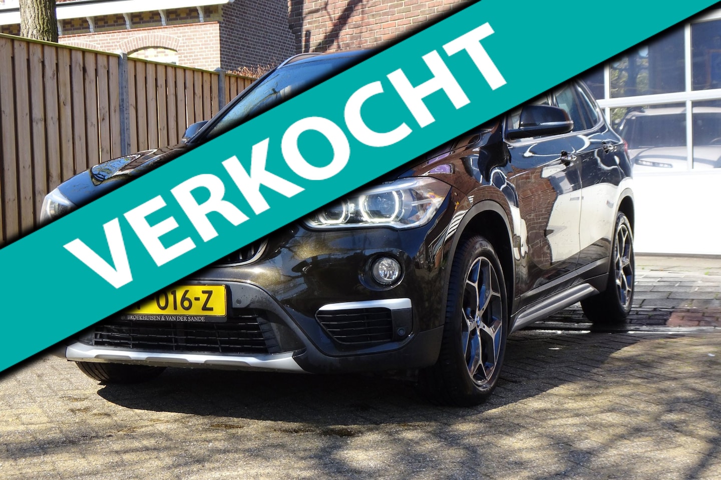 BMW X1 - XDrive20i Centennial High Executive automaat head up display - AutoWereld.nl