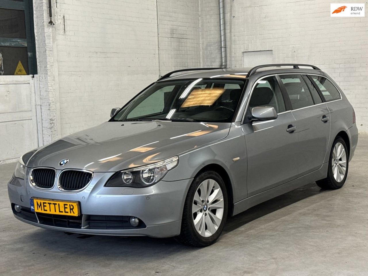 BMW 5-serie Touring - 523i Executive | M Pakket | Trekhaak | Navigatie | Airco | Cruise Control - AutoWereld.nl