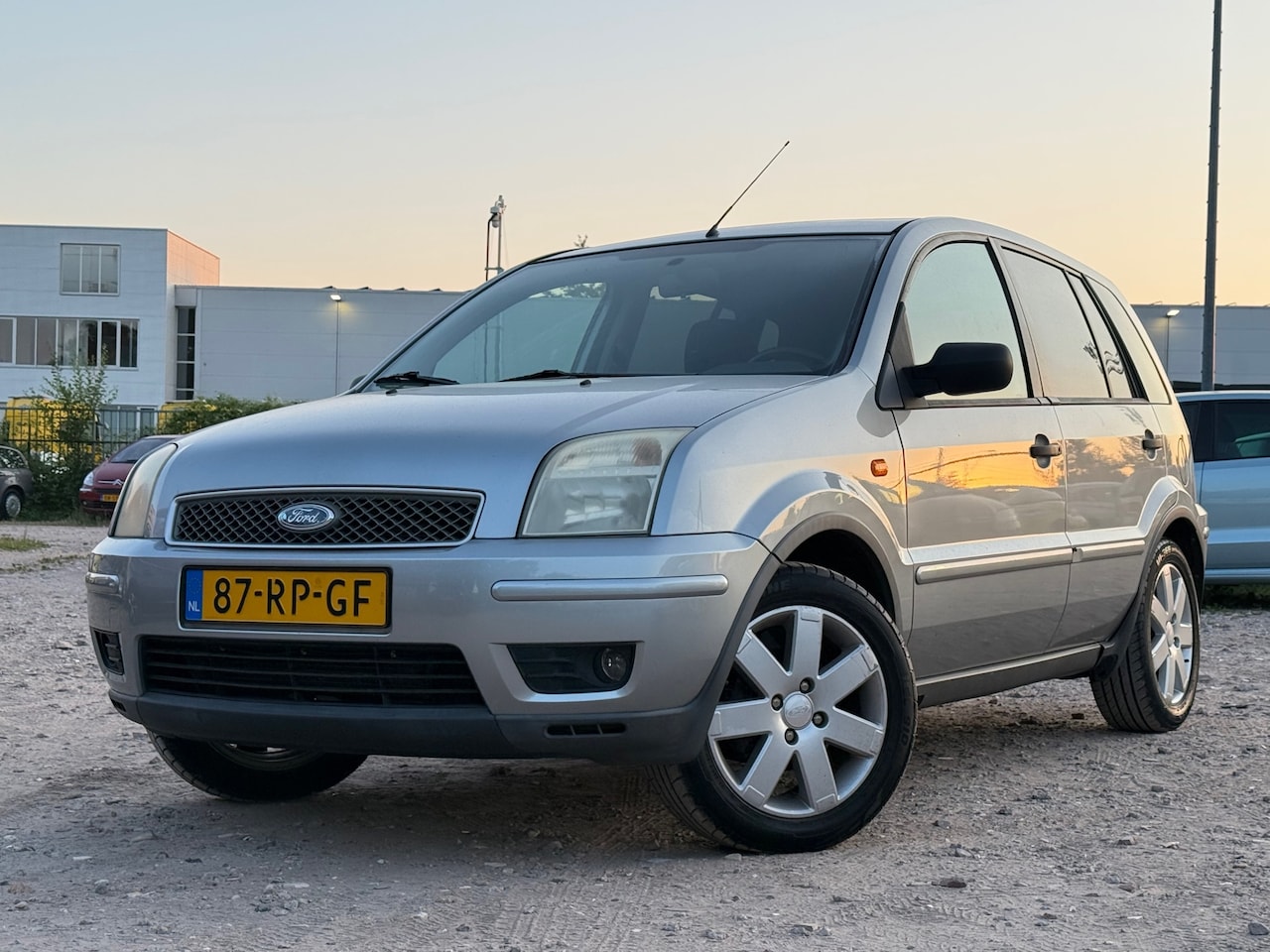 Ford Fusion - 1.6-16V Futura/ LM VELGEN - AutoWereld.nl