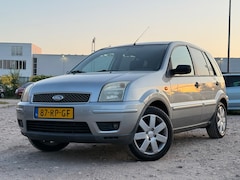 Ford Fusion - 1.6-16V Futura/ LM VELGEN