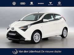 Toyota Aygo - 1.0 VVT-i x-play / Apple Carplay / Camera