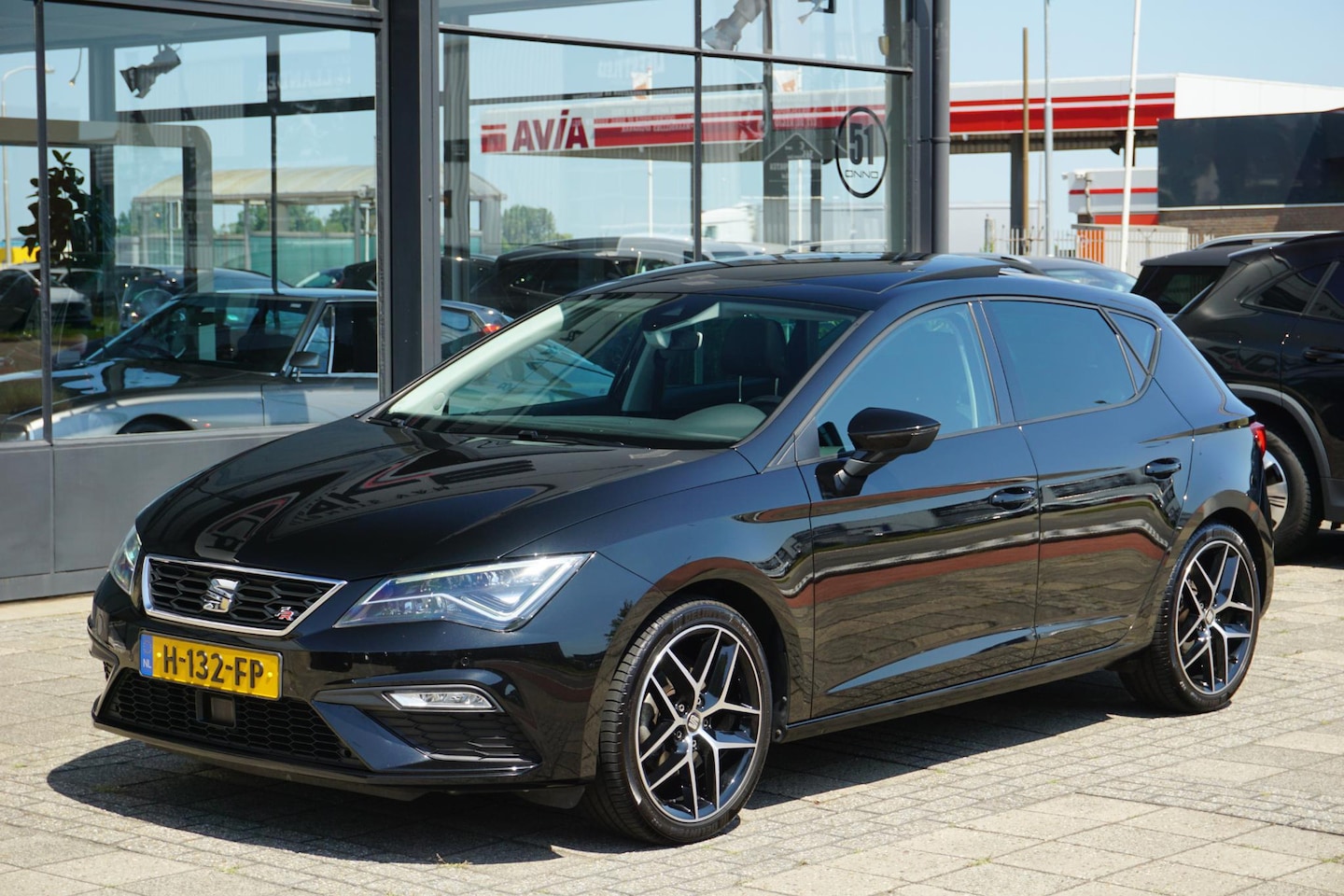 SEAT Leon - 1.5 TSI FR Business Intense | PANO | ACC - AutoWereld.nl