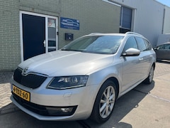 Skoda Octavia Combi - octavia combi 1.8 tsi elegance nap