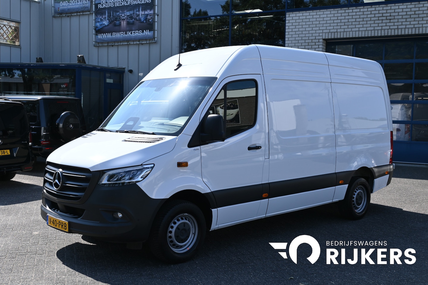 Mercedes-Benz Sprinter - 317 CDI L2H2 Pro HD LED, Geveerde stoel, Navigatie met camera - AutoWereld.nl
