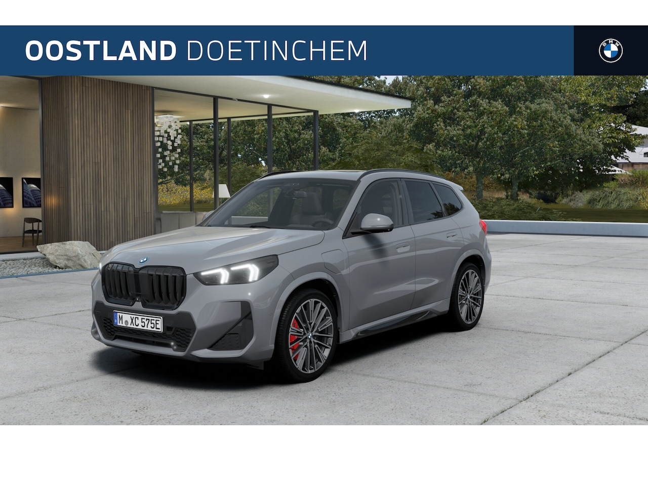 BMW X1 - xDrive25e M Sport Automaat / Panoramadak / Trekhaak / Sportstoelen / M Adaptief onderstel - AutoWereld.nl