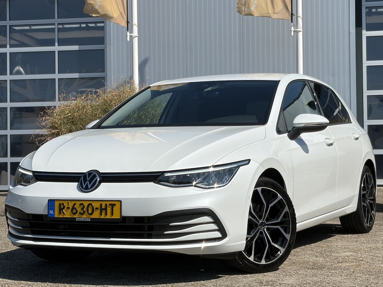 Volkswagen Golf - 1.5 eTSI Style 150pk DSG | Virtual Cockpit | Apple Carplay/Android Auto | Cruise control a - AutoWereld.nl