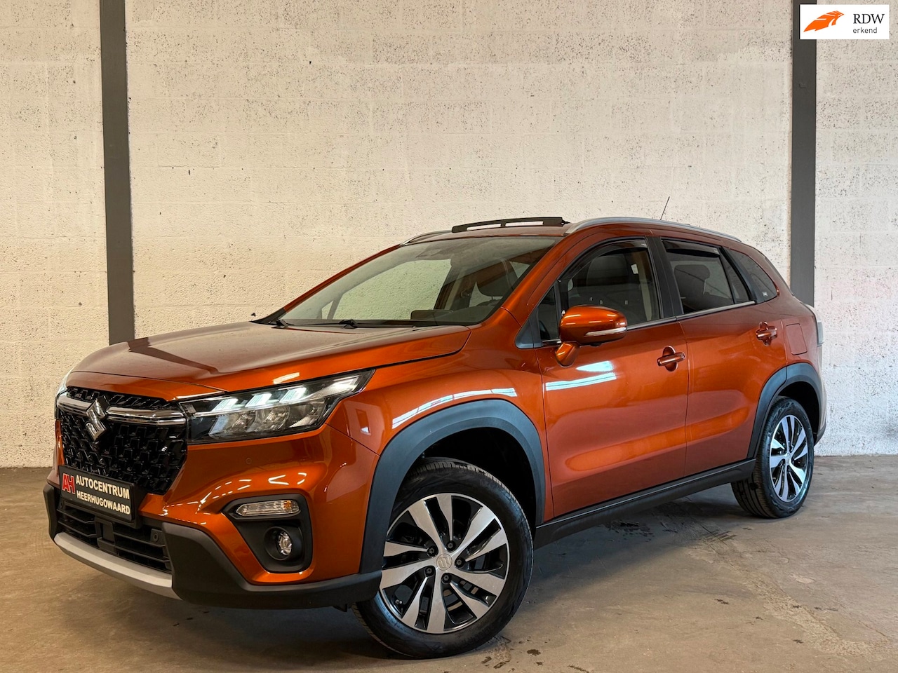 Suzuki S-Cross - 1.5 Hybrid AllGrip Style Automaat|Pano|360|Leder|Dealer Onderhouden !! - AutoWereld.nl