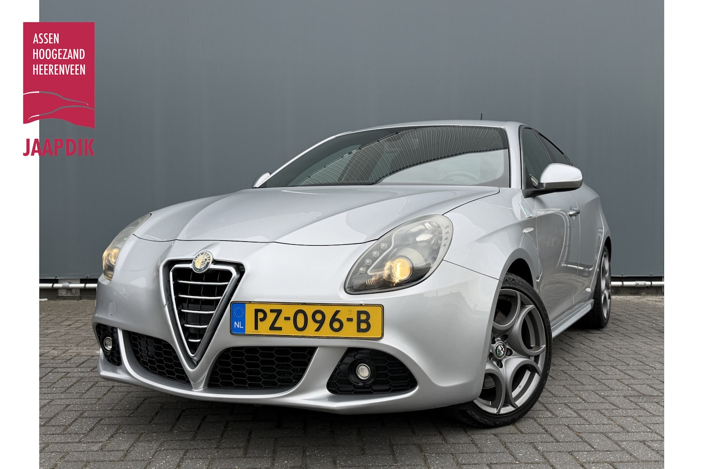 Alfa Romeo Giulietta - BWJ 2010 | 1.7TBI 236 PK Quadrifoglio Verde | CLIMA | LEDER/STOF | CRUISE | PRIVACY GLASS - AutoWereld.nl