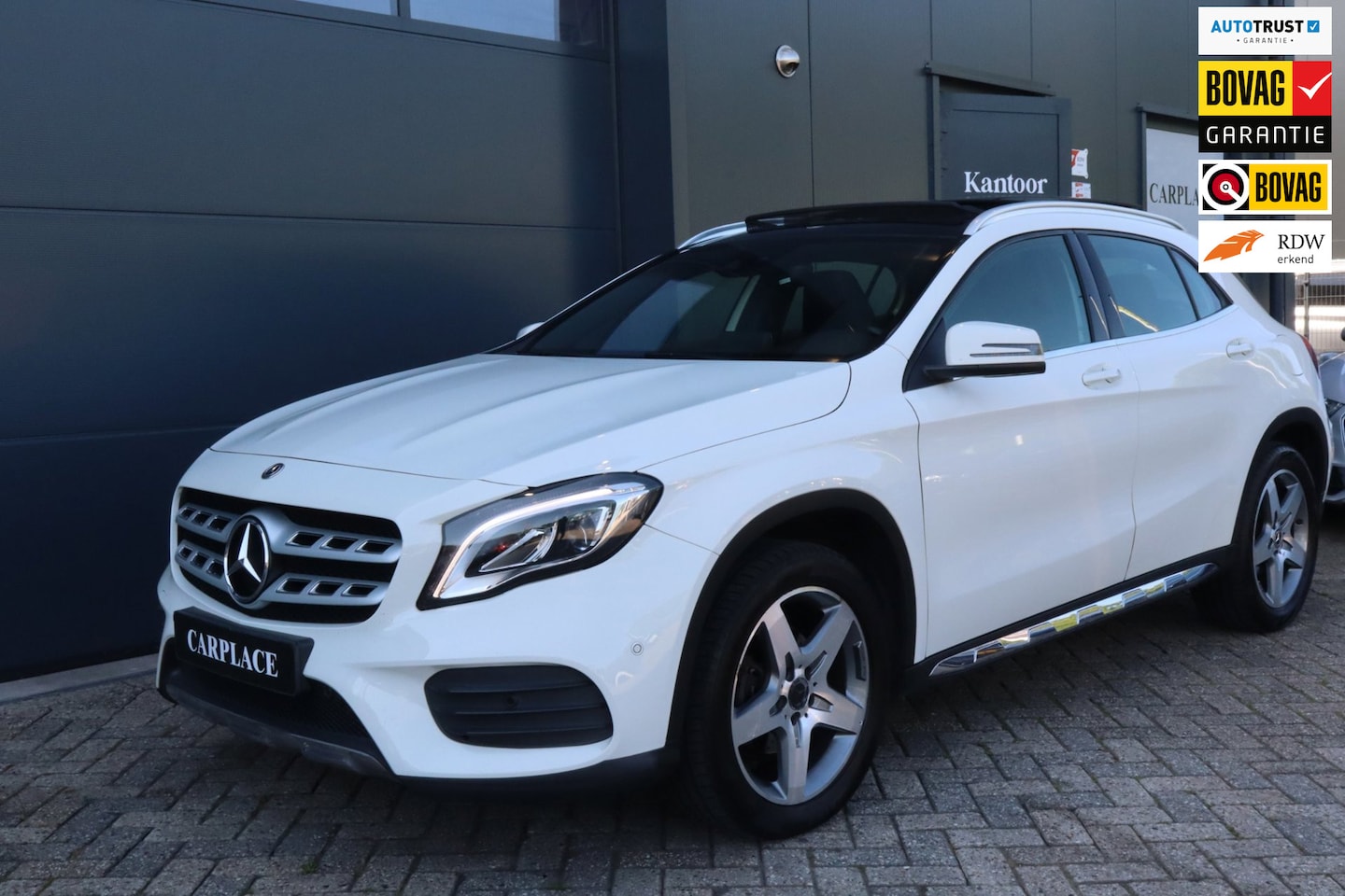 Mercedes-Benz GLA-Klasse - 200 Premium Plus-Panoramadak-AMG pakket-Automaat - AutoWereld.nl