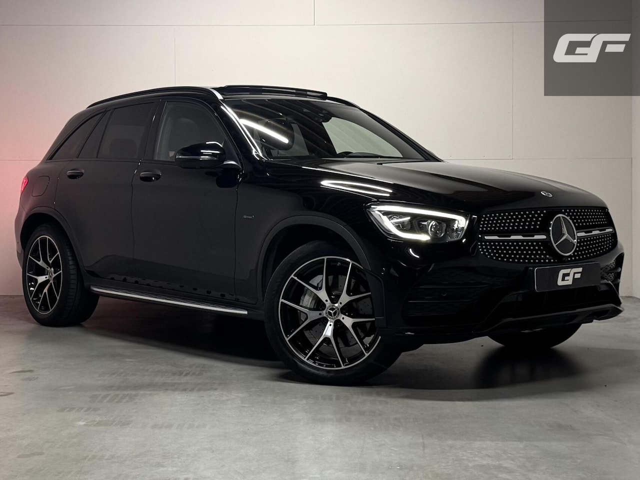 Mercedes-Benz GLC-klasse - 300e 4MATIC AMG Pano Luchtver. Burmester 360º - AutoWereld.nl