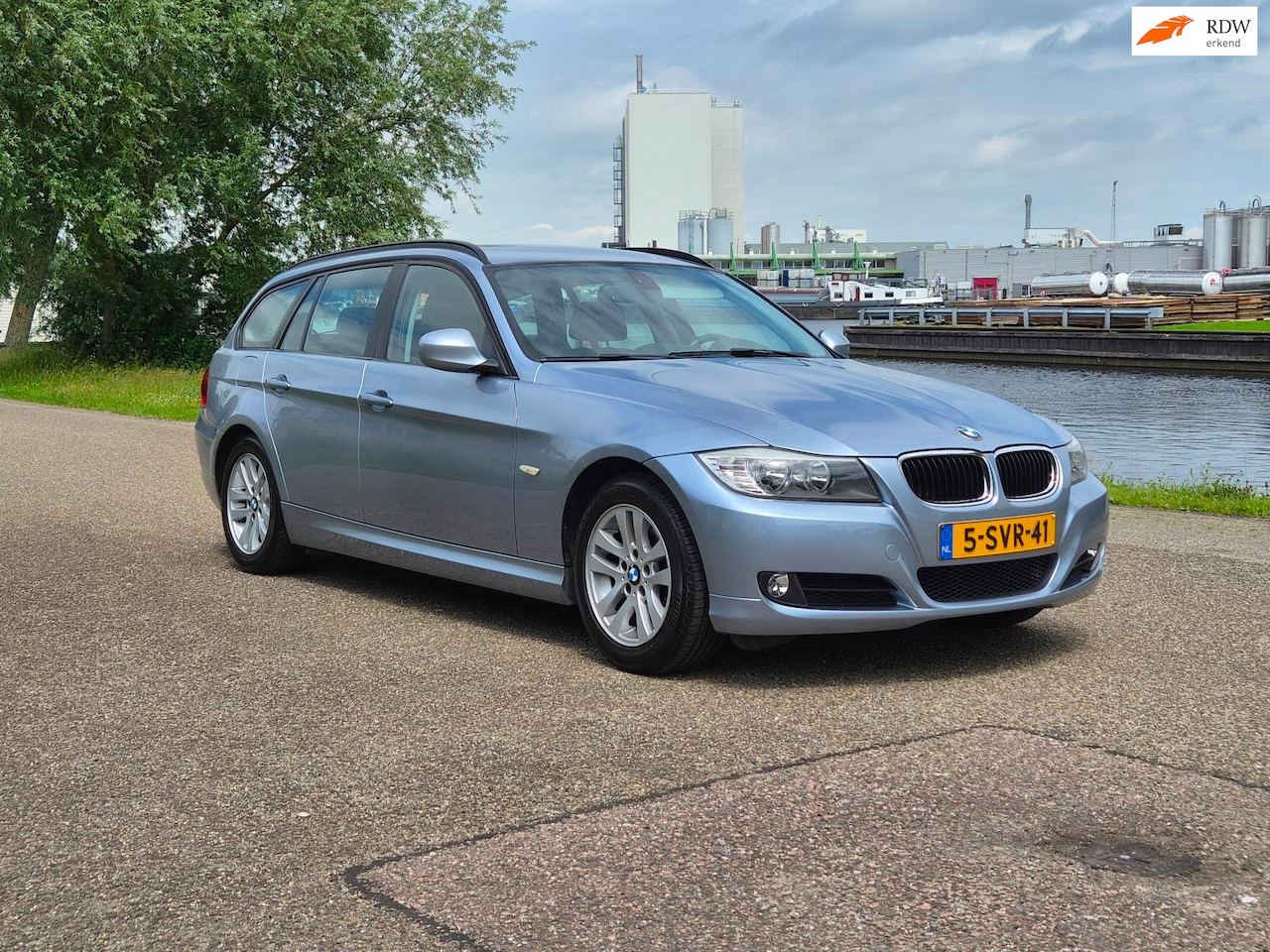 BMW 3-serie Touring - 318i Luxury Nieuwe distributieketting! Airco|Navi|Stoelverw|135000km - AutoWereld.nl