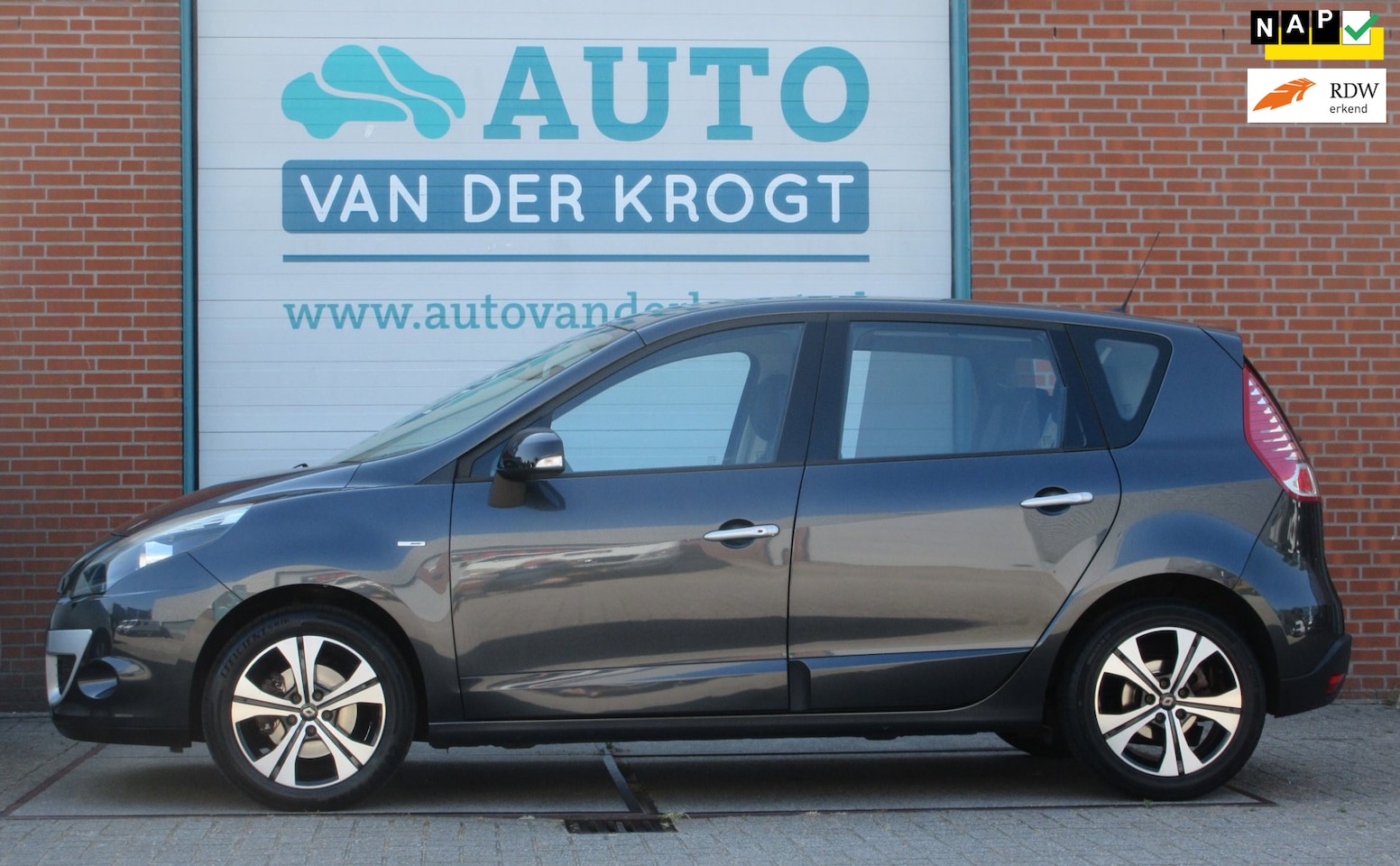 Renault Scénic - 2.0 Dynamique 2.0 Dynamique, Automaat, Lage km, APK 7-27 - AutoWereld.nl