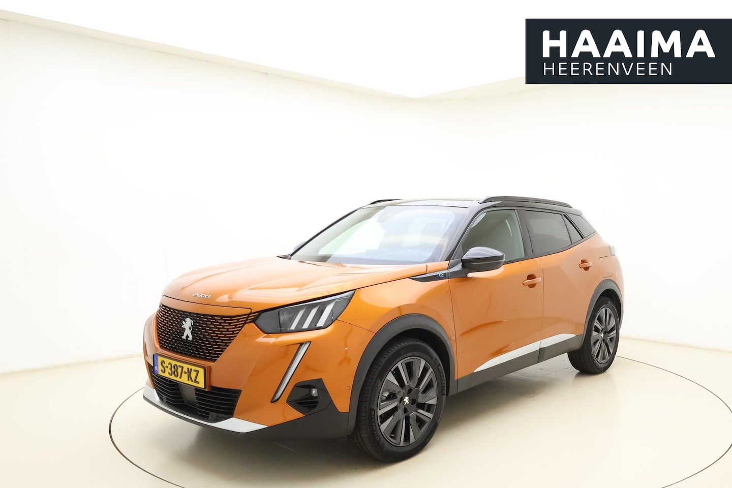 Peugeot e-2008 - EV GT Pack 50 kWh 136 PK | Panorama Dak | Alcantara | Stoel verwarming | Navigatie | Adapt - AutoWereld.nl