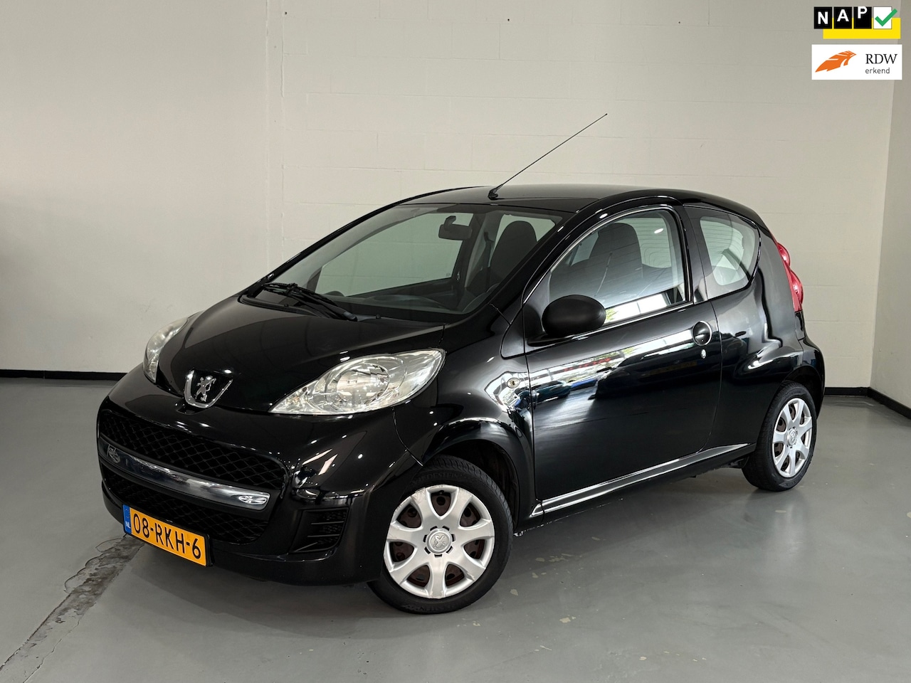 Peugeot 107 - 1.0-12V XR 1.0-12V XR - AutoWereld.nl
