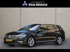 Volkswagen Passat Variant - 1.5 TSI Elegance Business R-Line 150PK | Panoramadak | Travel Assist | Achteruitrijcamera