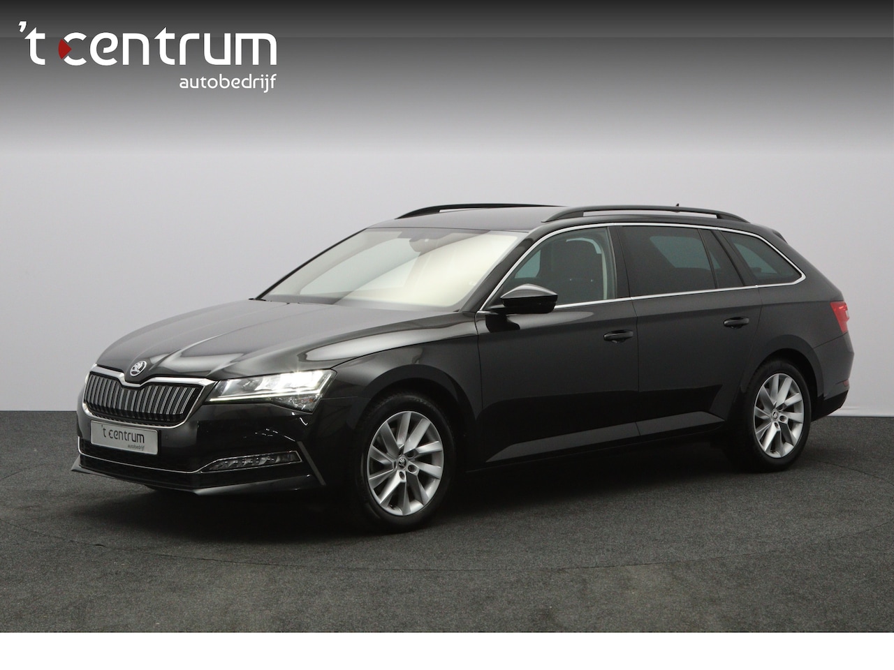 Skoda Superb Combi - 1.4 TSI iV 218 PK Business Edition Plus PHEV, Trekhaak, Camera, Leder, LED, - AutoWereld.nl