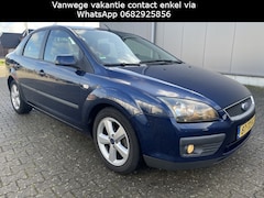 Ford Focus - 1.6 16V Airco APK: Nieuw bij aflevering