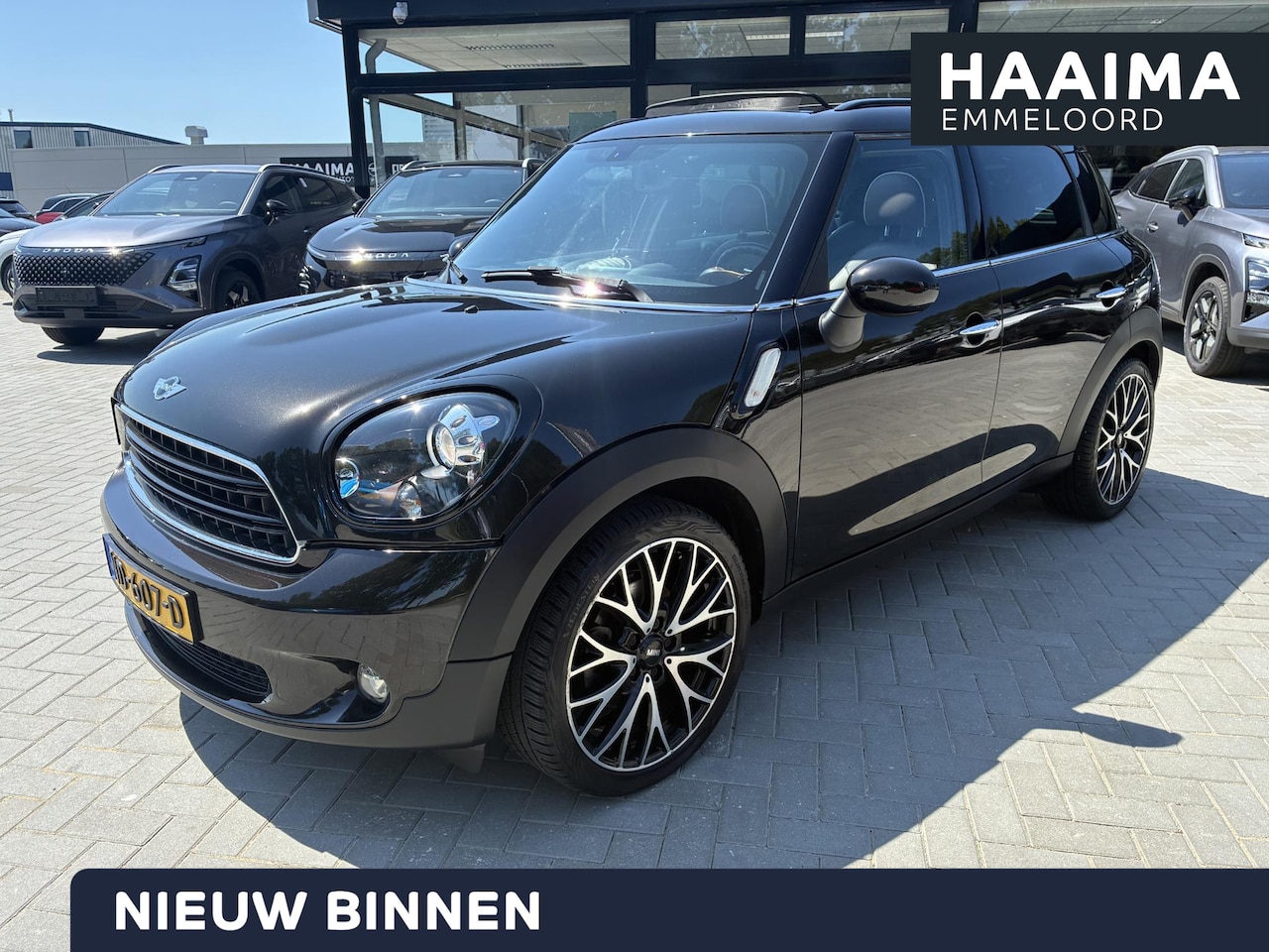 MINI Countryman - 1.6 Cooper Chili | Climate control | Navigatie | Leder | Elektrisch glazen panorama-dak | - AutoWereld.nl