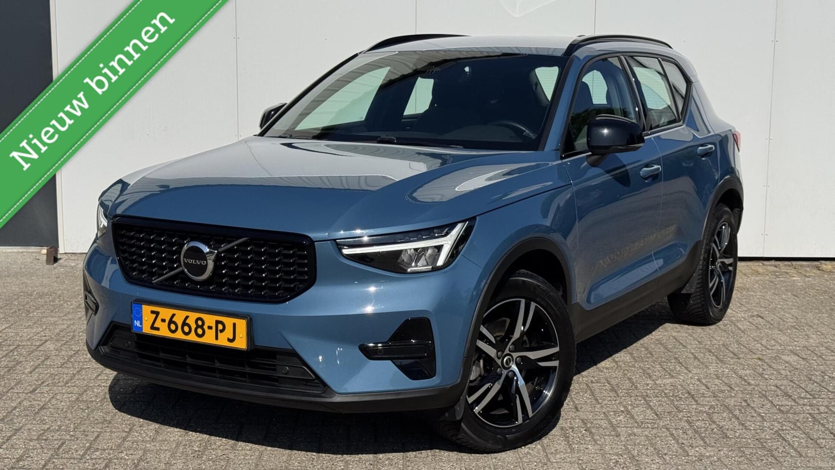 Volvo XC40 - 2.0 B4 Plus Dark|blis|el.bed.st|sto/stu.verw|Pas V/A|trekh. - AutoWereld.nl