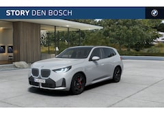 BMW X3 - 30e xDrive M Sport Automaat / Panoramadak / Trekhaak / Sportstoelen / Adaptieve LED / Park