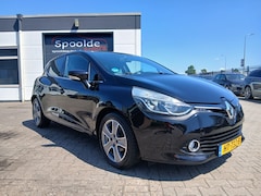 Renault Clio - 1.5 dCi Night&Day/Dealer onderhouden
