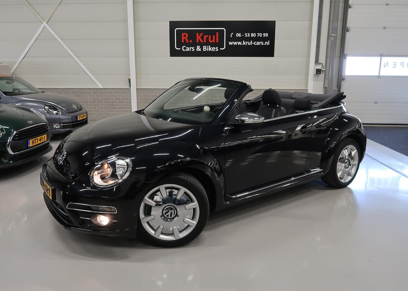 Volkswagen Beetle Cabriolet - 1.2 TSI Design 2018 Airco-ecc Navigatie App connect Stoelverwarming 18 inch Disc LED Chroo - AutoWereld.nl