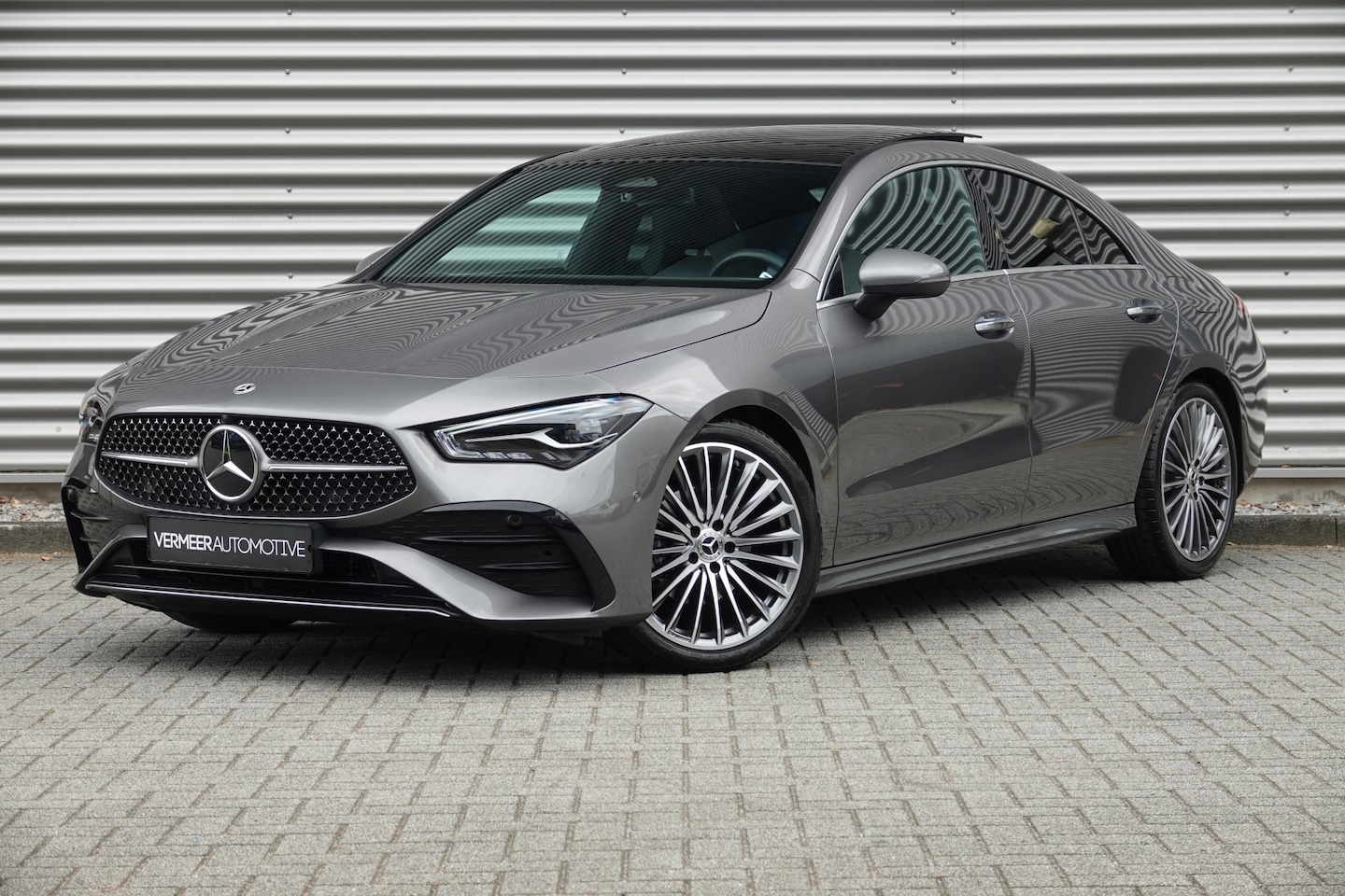 Mercedes-Benz CLA-Klasse - 180 Star Edition AMG | Pano | Trekhaak | Distronic | Camera | Sfeer | - AutoWereld.nl