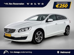 Volvo V60 - T3 Momentum | Navigatie | Cruise Control | Trekhaak | Climate Pa