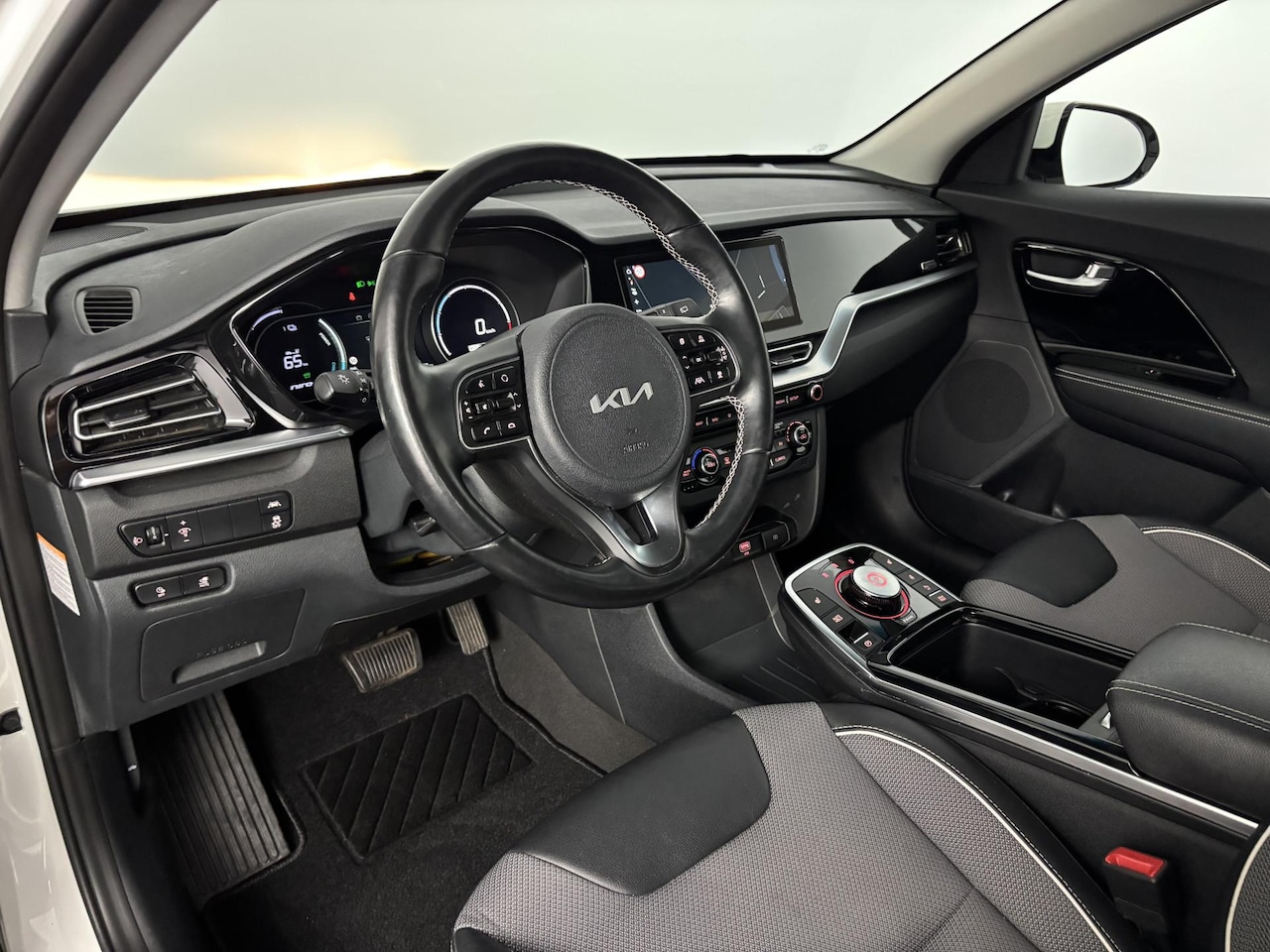 Kia e-Niro - DynamicPlusLine 64kWh DynamicPlusLine 64 kWh - AutoWereld.nl