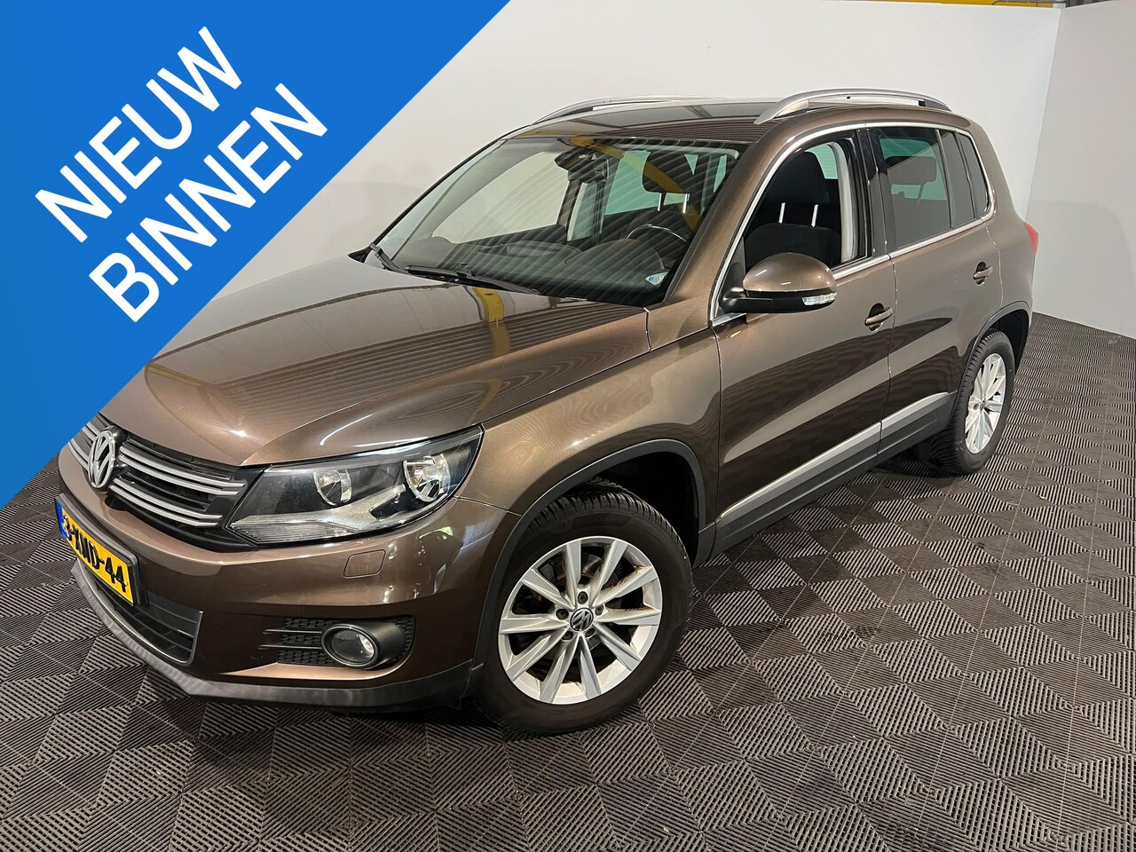 Volkswagen Tiguan - 1.4 TSI Sport&Style - AutoWereld.nl