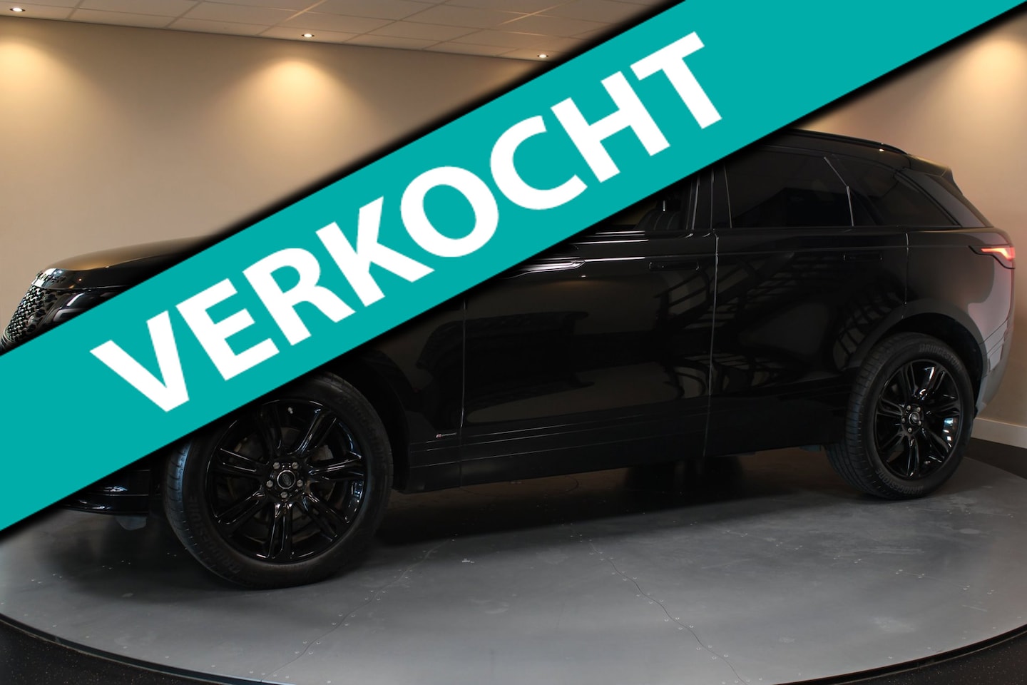 Land Rover Range Rover Velar - 2.0 P250 Turbo AWD R-Dynamic HSE *Stuur/Stoelverw.* Carplay|Meridian|Memory|Camera - AutoWereld.nl