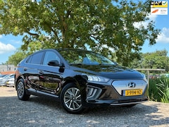 Hyundai IONIQ - Premium EV 38 kWh | SOH 100 % + Leder + Stoel Verw/Koel nu € 16.975,