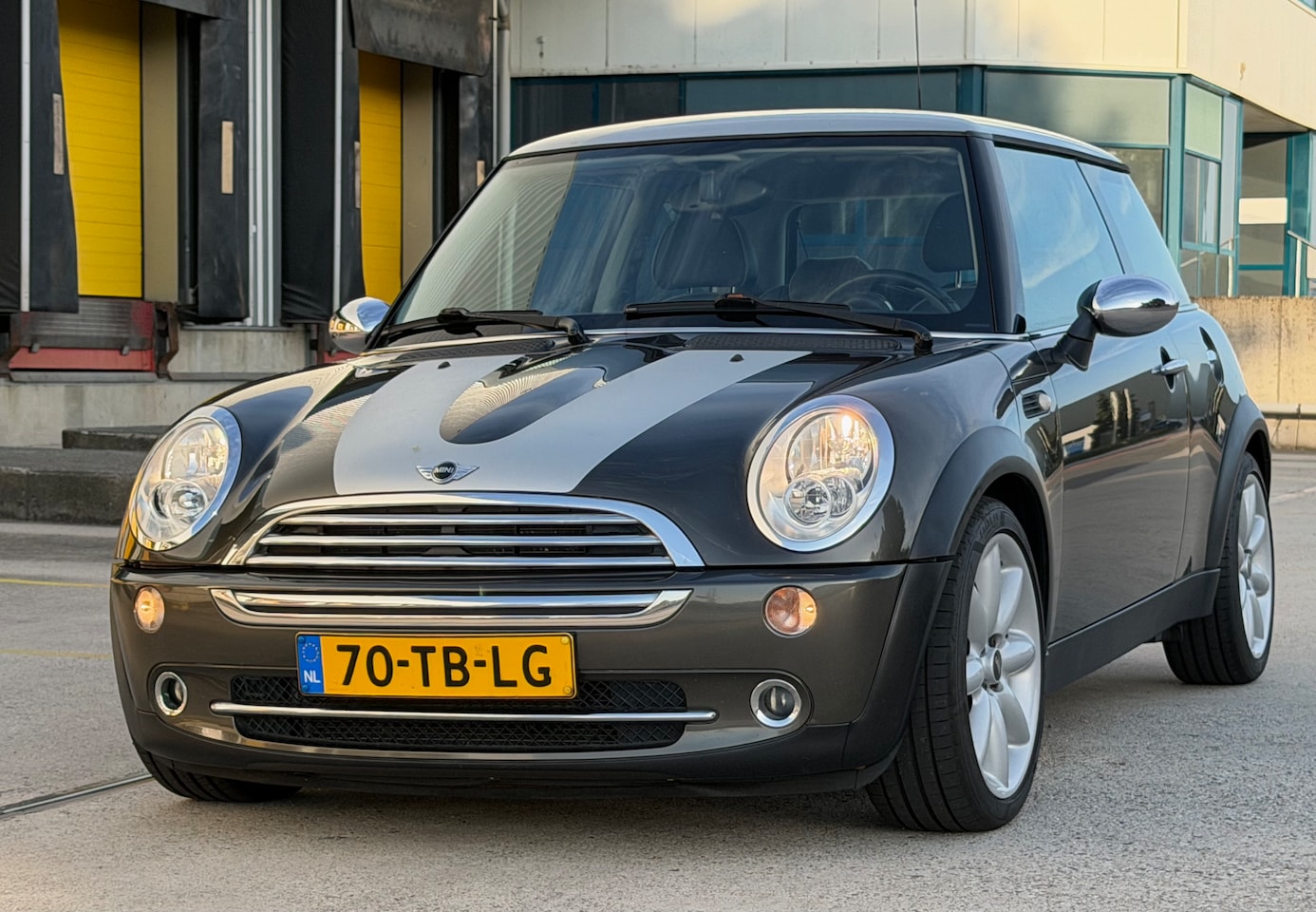 MINI 3-Deurs - 1.6 Cooper Park Lane Park Lane | leder | Climate Control | LMV - AutoWereld.nl