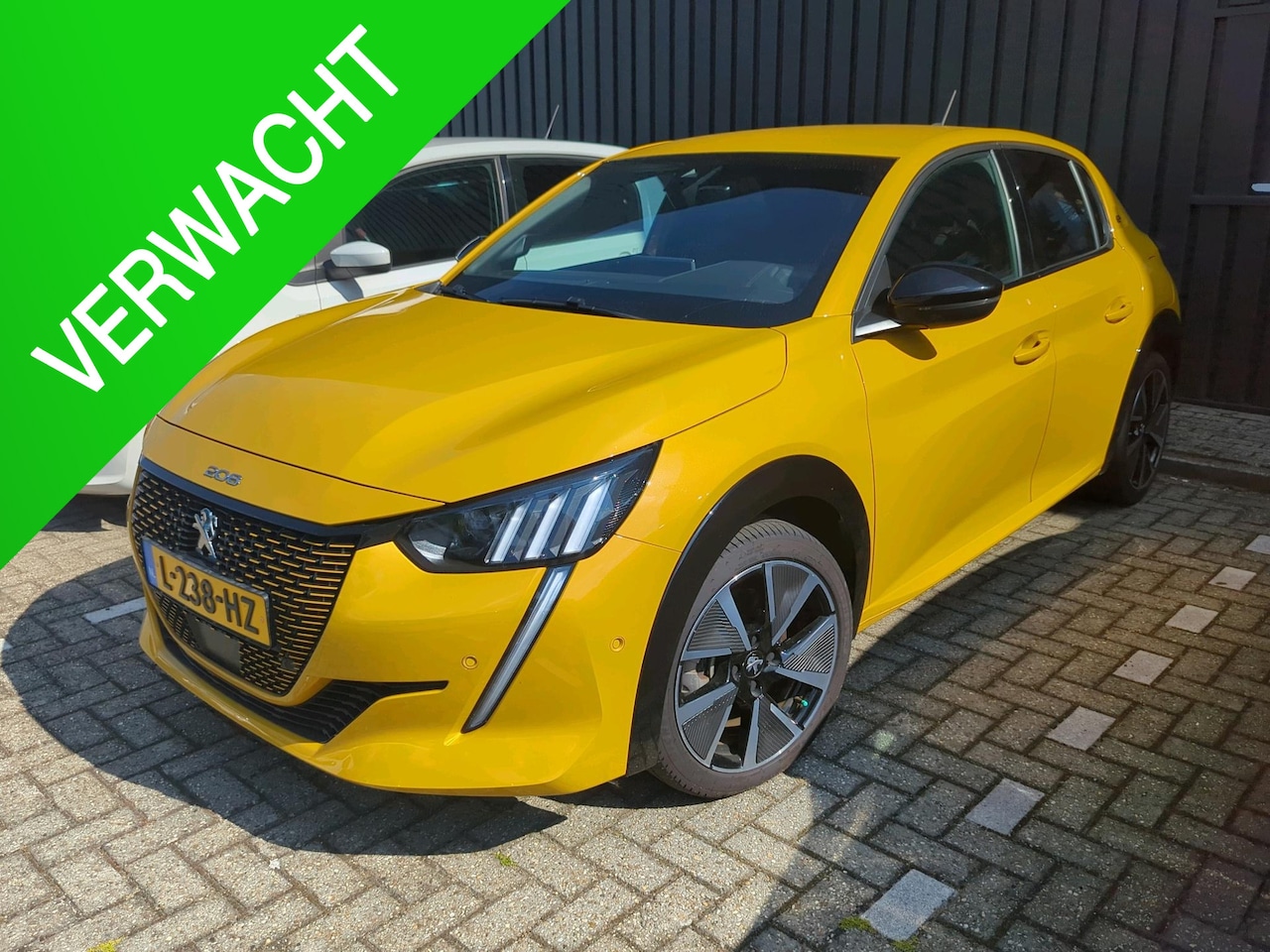 Peugeot e-208 - EV GT 350 50 kWh 136pk | Navigatie | Parkeersensoren | LED | VERWACHT | - AutoWereld.nl