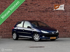 Peugeot 206 - 1.4 XT