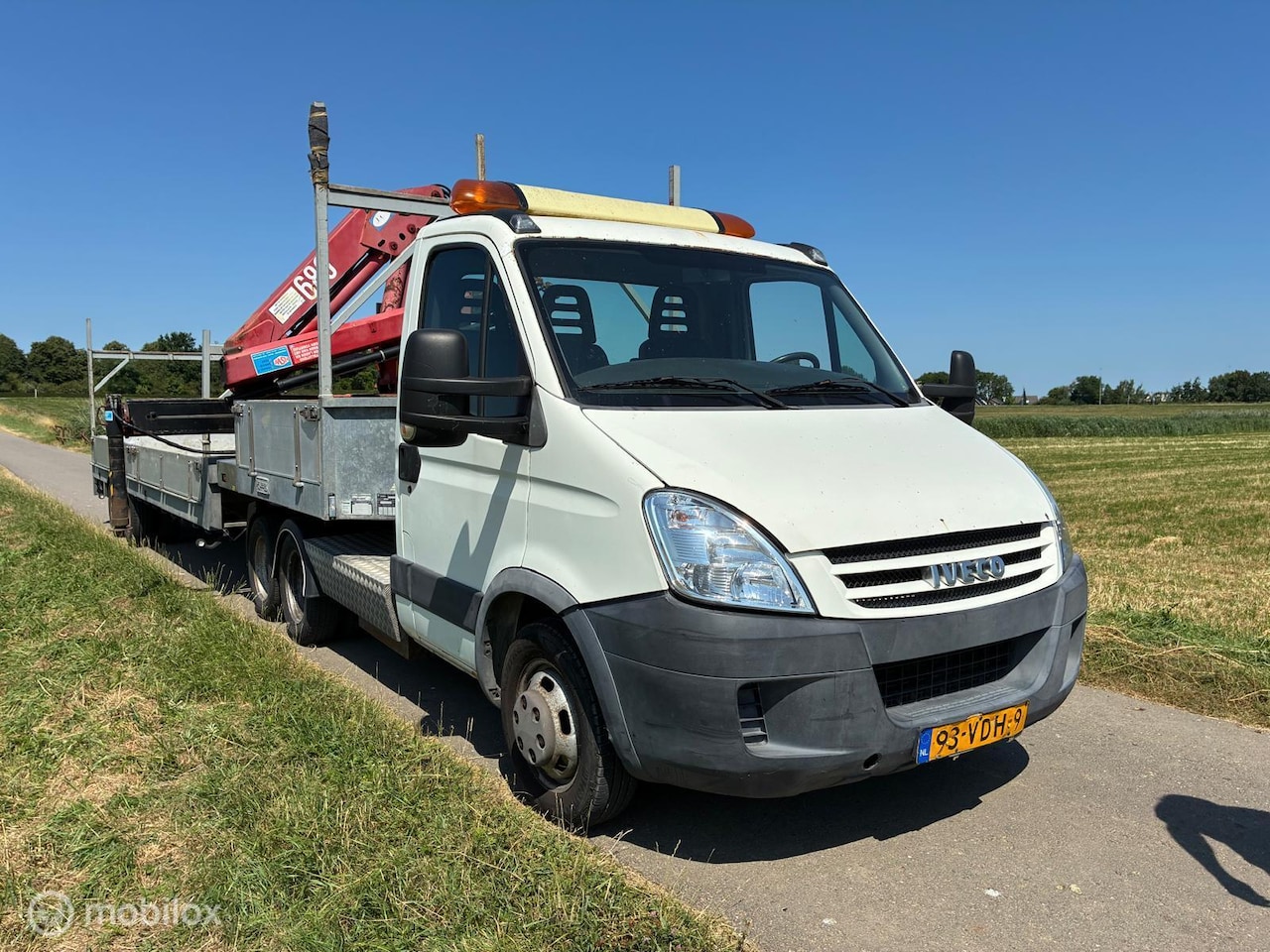 Iveco Daily - 35C18 BE-trekker met oplegger en autolaadkraan - AutoWereld.nl