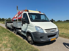 Iveco Daily - 35C18 BE-trekker met oplegger en autolaadkraan