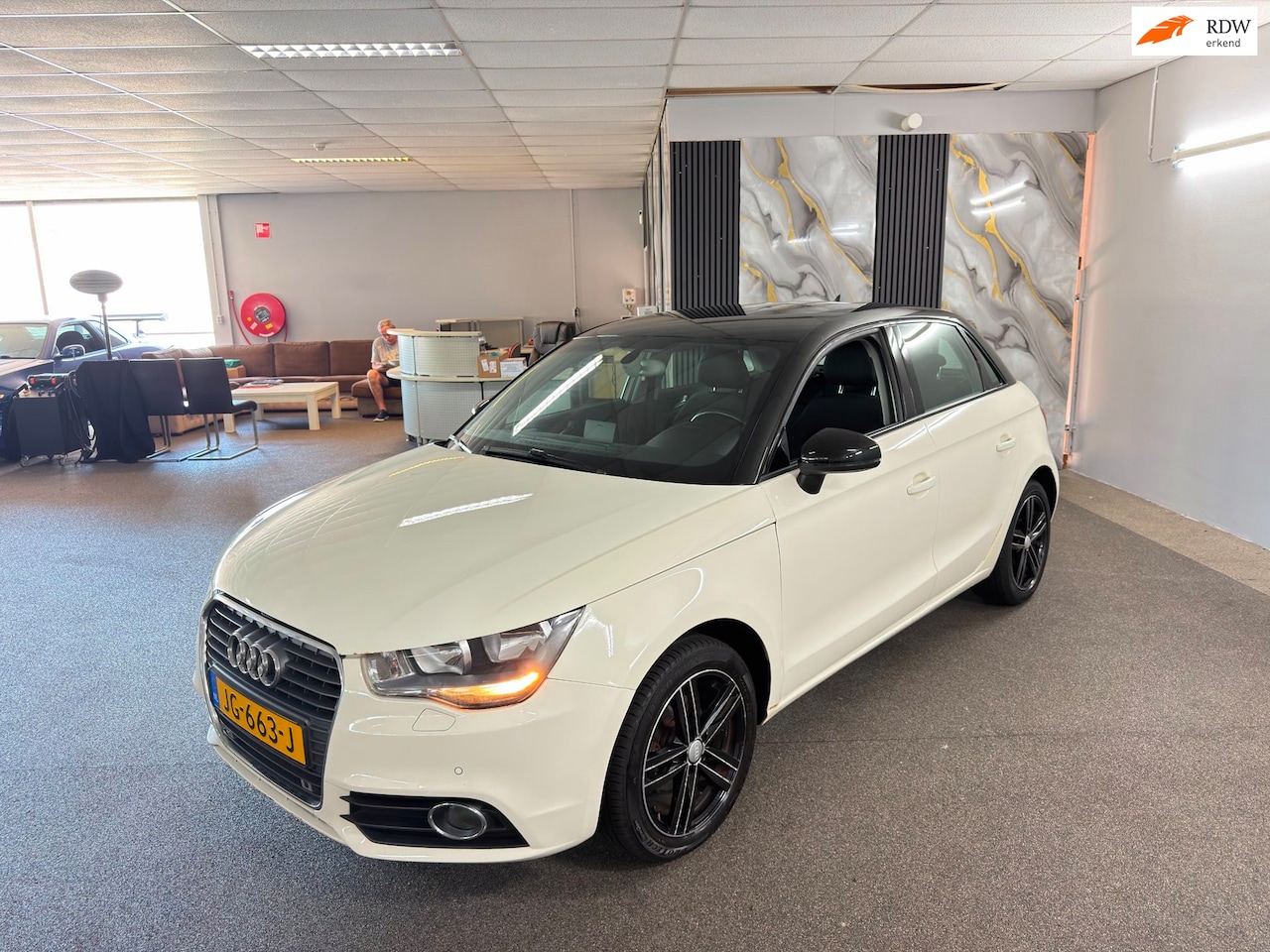 Audi A1 Sportback - 1.2 TFSI Pro Line S Apk Nieuw,Airco,Cruise,Stoelverwarming,Navi,Parksensor,2 sleutels+boek - AutoWereld.nl