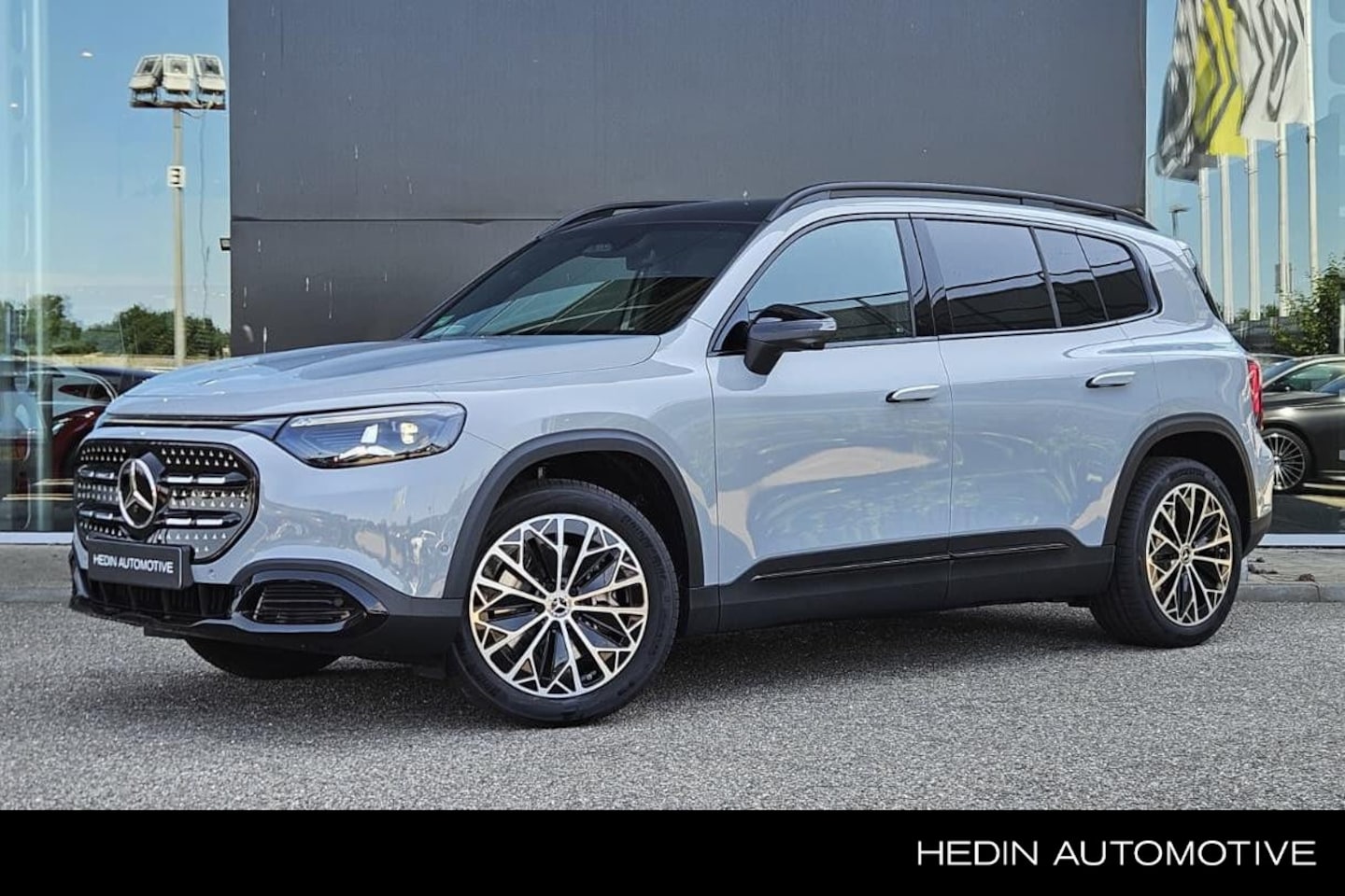 Mercedes-Benz GLB - GLB 200 Business Solution Luxury | MANUFAKTUR | Nightpakket | Burmester® 3D Surround Sound - AutoWereld.nl