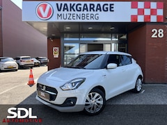 Suzuki Swift - 1.2 Style Smart Hybrid // DODEHOEK // ADAPT. CRUISE // CAMERA+SENSOREN // STOELVERWARMING
