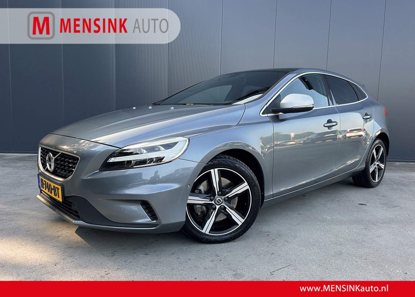 Volvo V40 - 1.5 T3 AUTOMAAT Polar+ Sport 1e EIGENAAR PANO DAK CAMERA HARMAN KARDON PARK ASSIST LED NAV - AutoWereld.nl