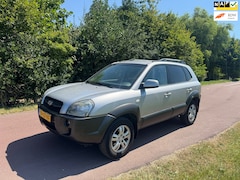 Hyundai Tucson - 2.0i Dynamic|Airco|Trekhaak|Luxe Uitvoering|