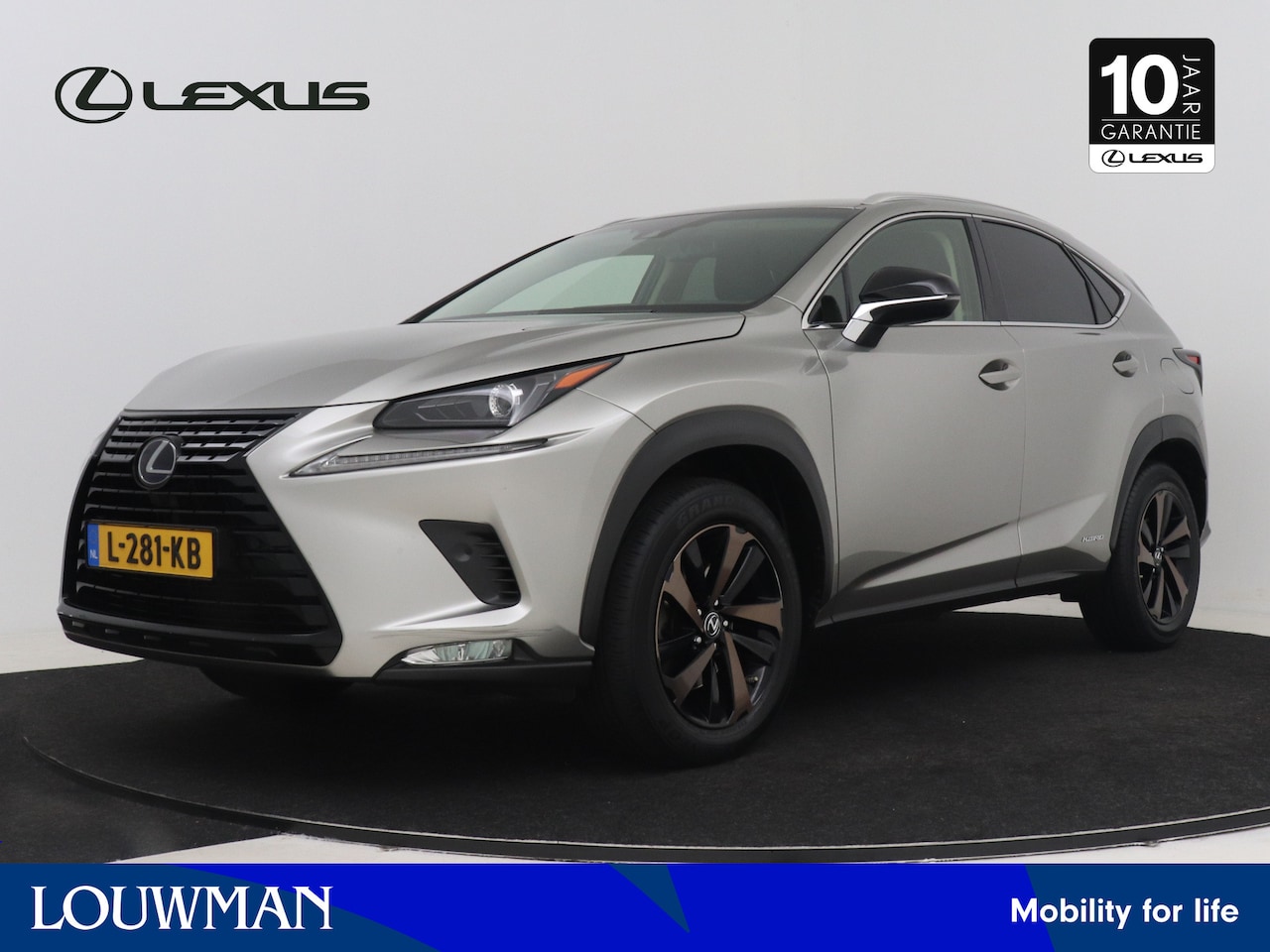 Lexus NX - 300h AWD Luxury Line | Dealeronderhouden | Premium uitgevoerd | Stoelverwarming | - AutoWereld.nl