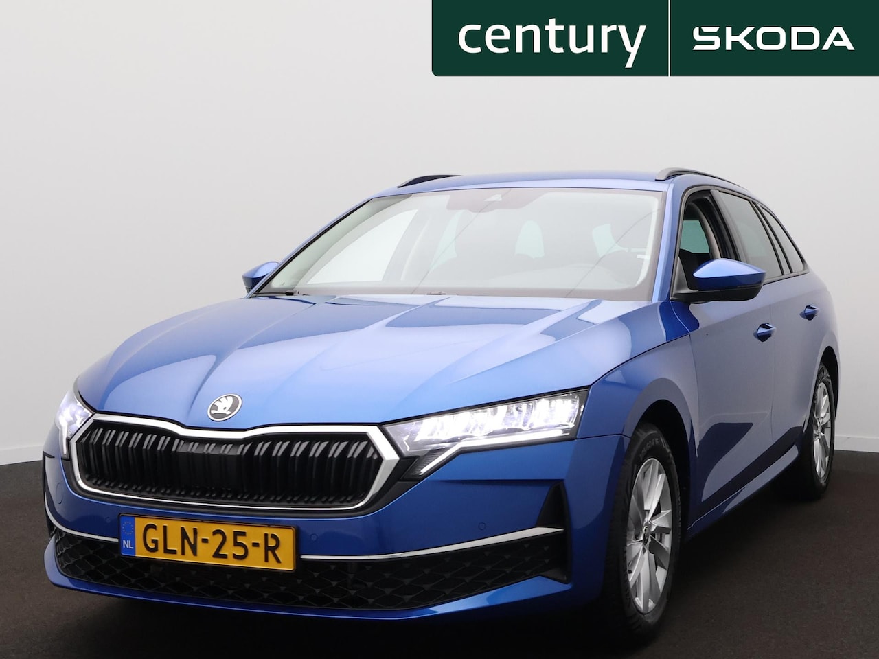 Skoda Octavia Combi - 1.5 TSI First Edition | Zwenkbare trekhaak | ACC | PDC | Led | - AutoWereld.nl