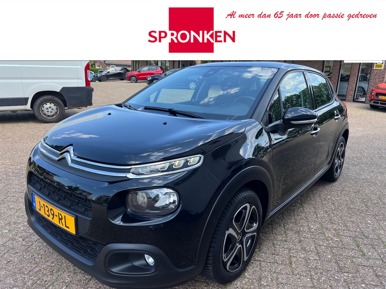 Citroën C3 - 1.2 PureTech S&S Shine Navi-Camera-Keyless-Climate control - AutoWereld.nl