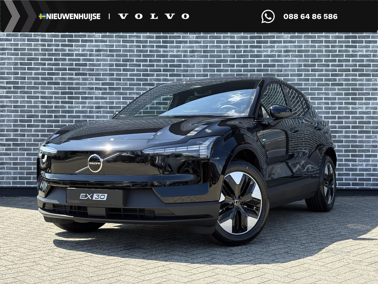 Volvo EX30 - P3 Plus Europa 51 kWh | Extra getint glas achter | Verwarmde voorstoelen en stuurwiel | El - AutoWereld.nl