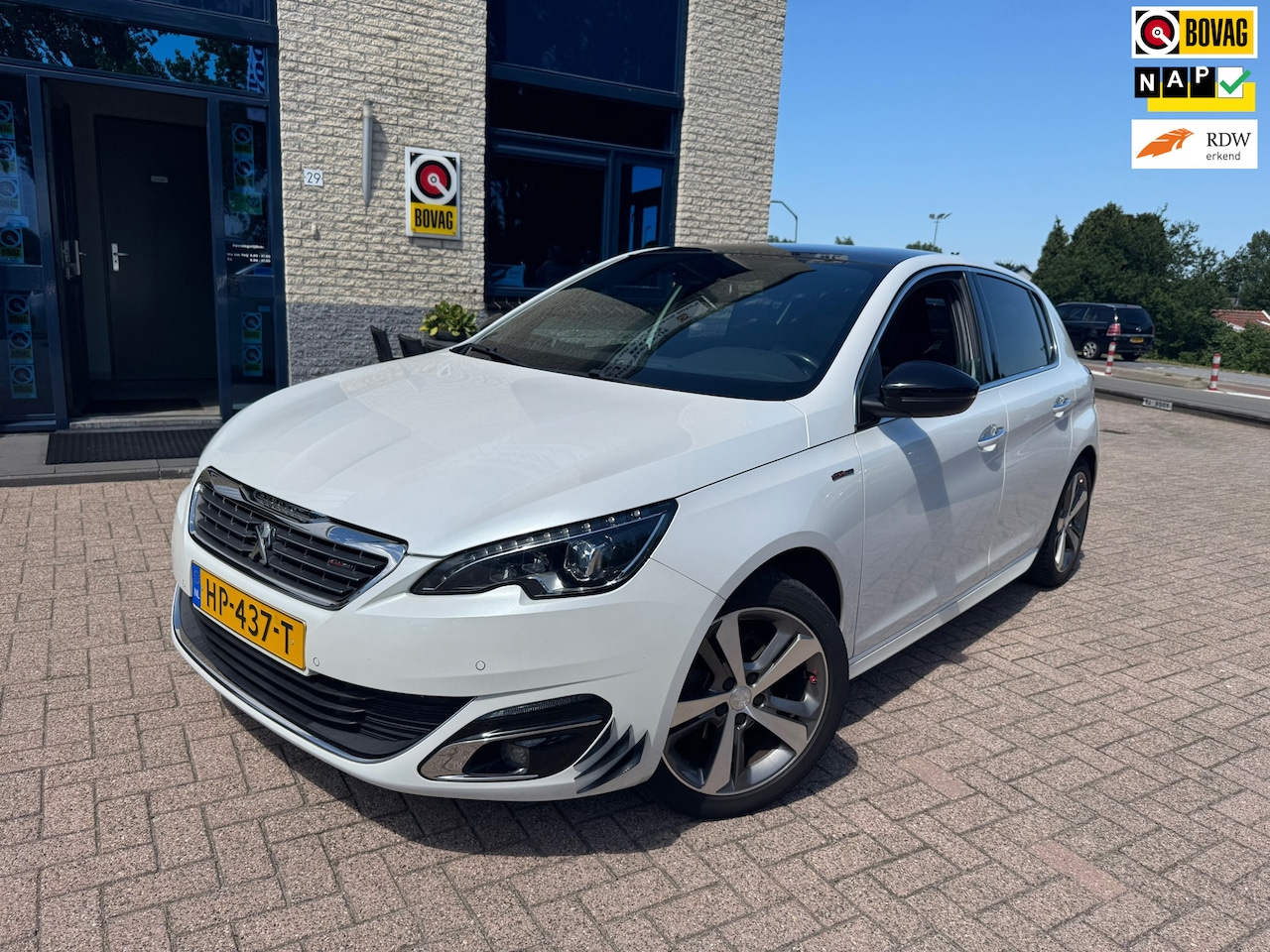 Peugeot 308 - 1.2 PureTech GT-line- Panodak- NAV-trekhaak - AutoWereld.nl