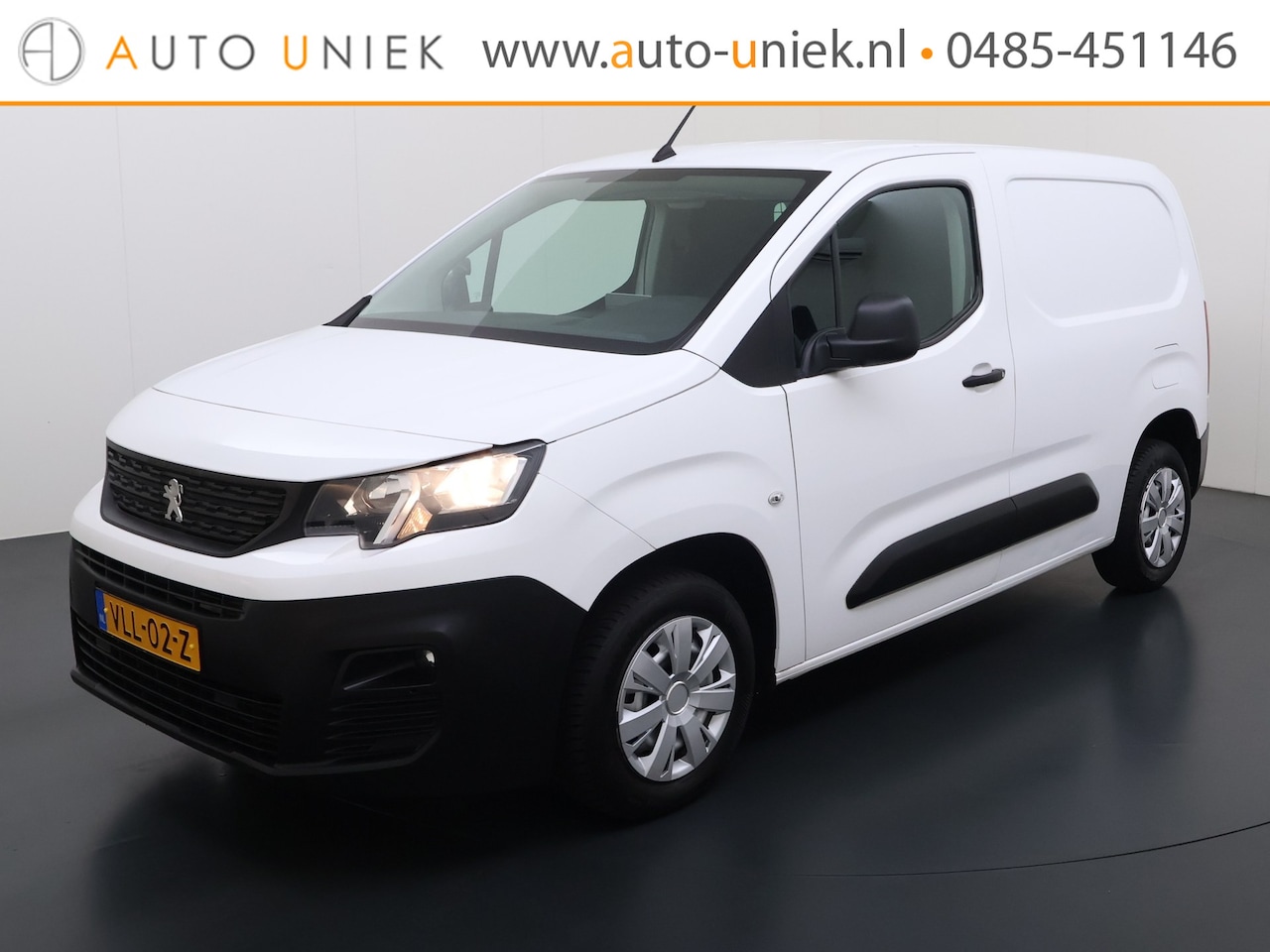 Peugeot Partner - 1.2 PureTech Premium BENZINE Navi, Cruise C. Ex LEASE - AutoWereld.nl
