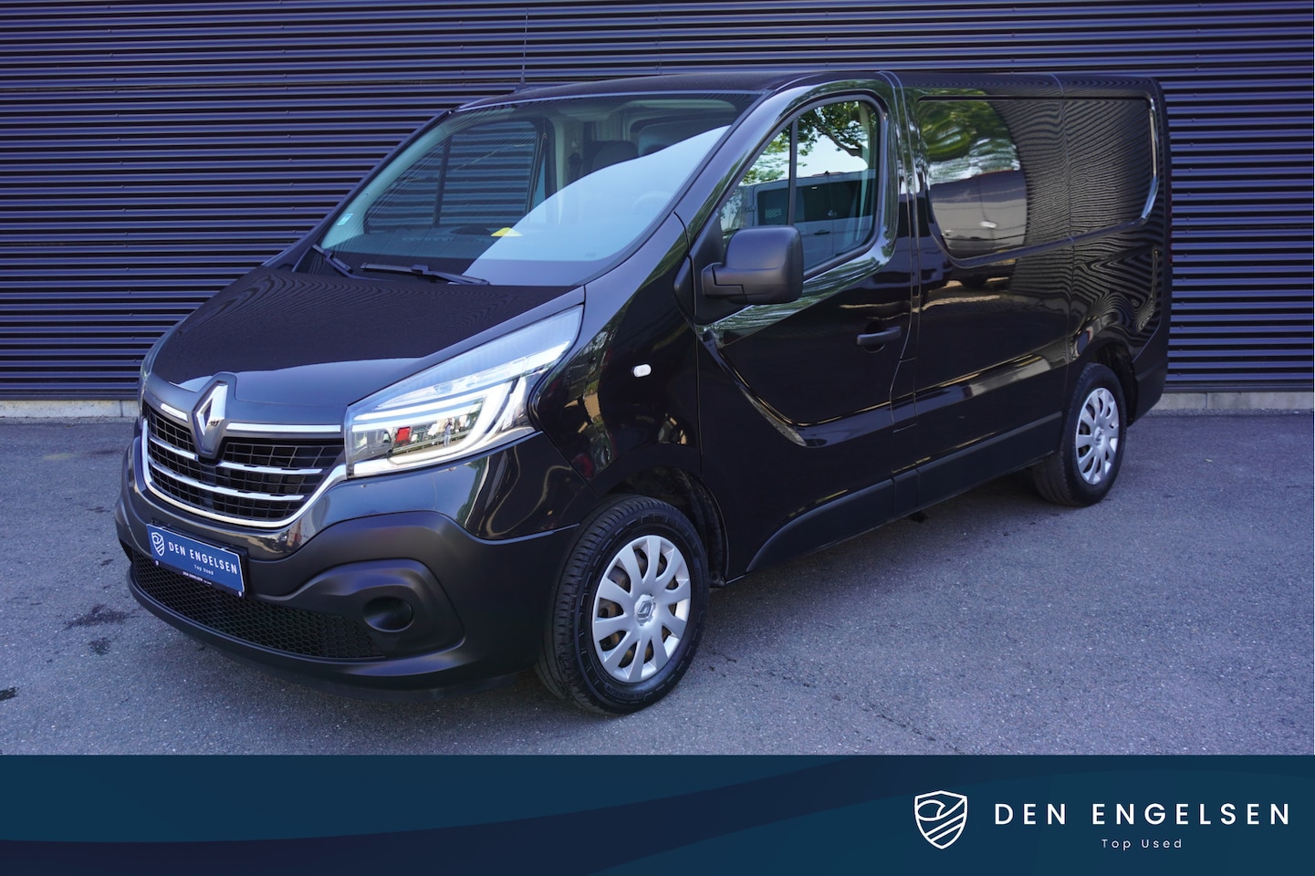 Renault Trafic - 120pk L1H1 Airco LED 3-Zits Trekhaak Radio - AutoWereld.nl